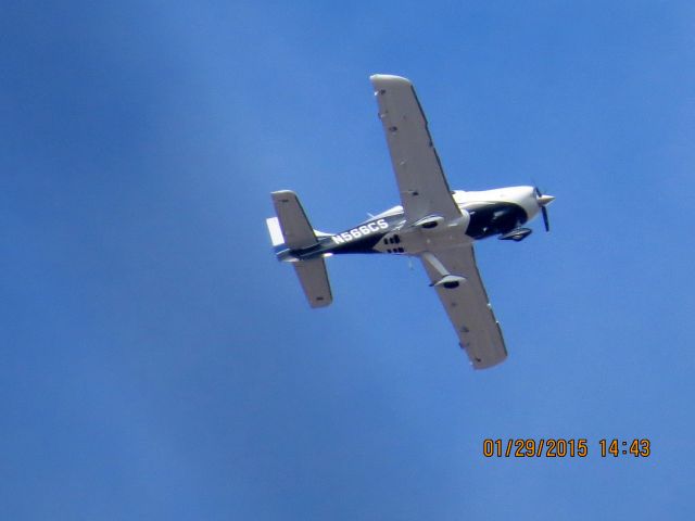 Cessna Skyhawk (N566CS)