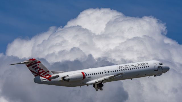 Fokker 100 (VH-FNN)