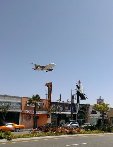 Airbus A319 —