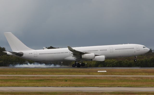 Airbus A340-300 (CS-TQY)