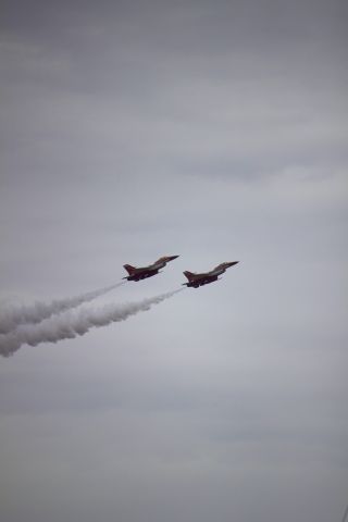 Lockheed F-16 Fighting Falcon — - Very happy with this shot!