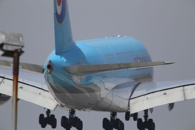 Airbus A380-800 (HL7614)