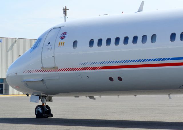 McDonnell Douglas MD-83 (N880DP) - ROUNDBALL LLC (NBA Detroit Pistons) in town to play the Charlotte Hornets - 3/11/16 