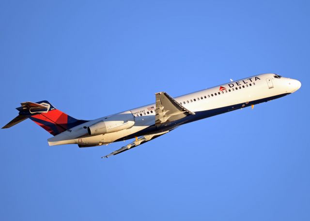 Boeing 717-200 (N957AT)