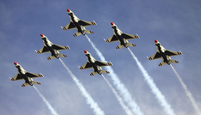 Lockheed F-16 Fighting Falcon — - United Staes Air Force Thunderbirds, California International Air Show Salinas, "The Sweet Sound of Freedom"  09-22-2012