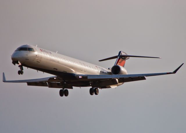 Canadair Regional Jet CRJ-900 (N314PQ)