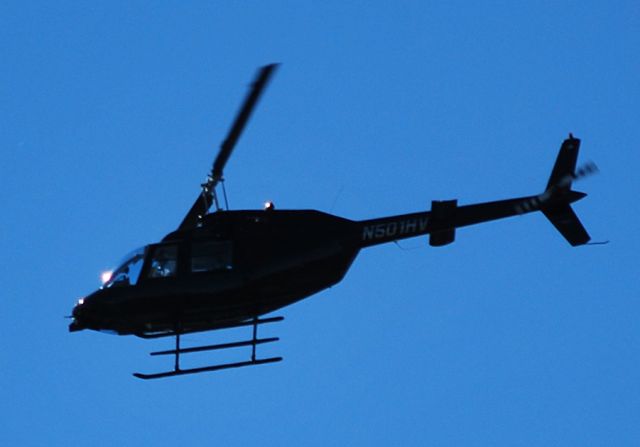 Bell JetRanger (N501HV) - Buzzing over Huntersville, NC - 9/29/09