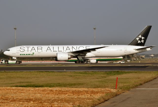 BOEING 777-300ER (B-16701)