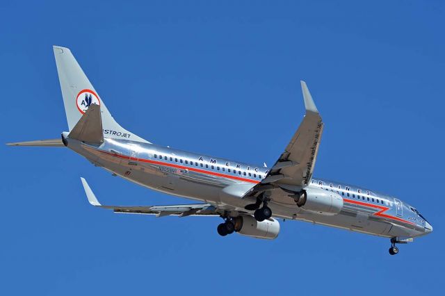 Boeing 737-800 (N905NN) - American Airlines 737-823 N905NN in heritage Astrojet livery visited Phoenix Sky Harbor on August 18, 2017.