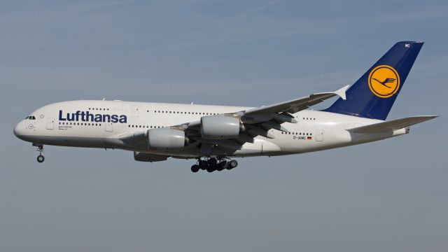 Airbus A380-800 (D-AIMC)