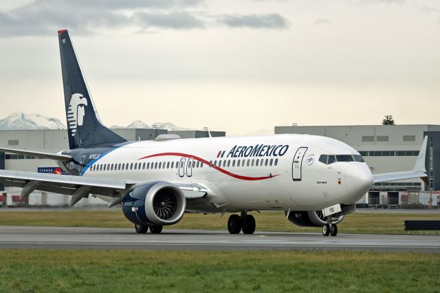 Boeing 737 MAX 8 (N110JS)