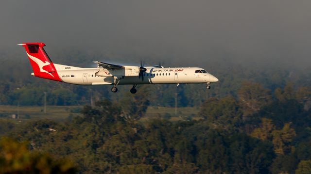 de Havilland Dash 8-400 (VH-QOU)