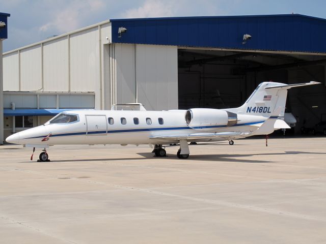 Learjet 31 (N418DL) - A fast aircraft.