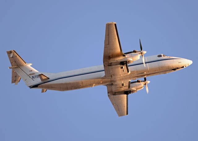 Beechcraft 1900 (N19RZ)