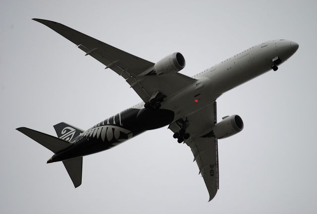 Boeing 787-9 Dreamliner (ZK-NZM)
