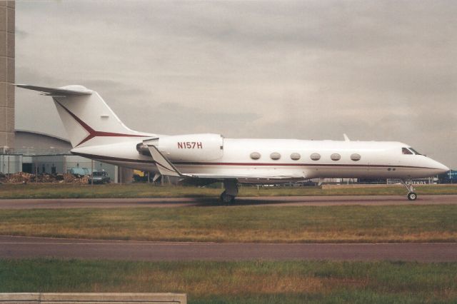 Gulfstream Aerospace Gulfstream IV (N157H) - Taxiing for departure in Jun-01.br /br /Reregistered N724DB 22-Apr-05,br /then N724DD 9-Nov-12,br /then N1D 15-Aug-14.