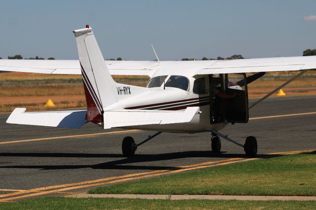 Cessna Skyhawk (VH-RYX)