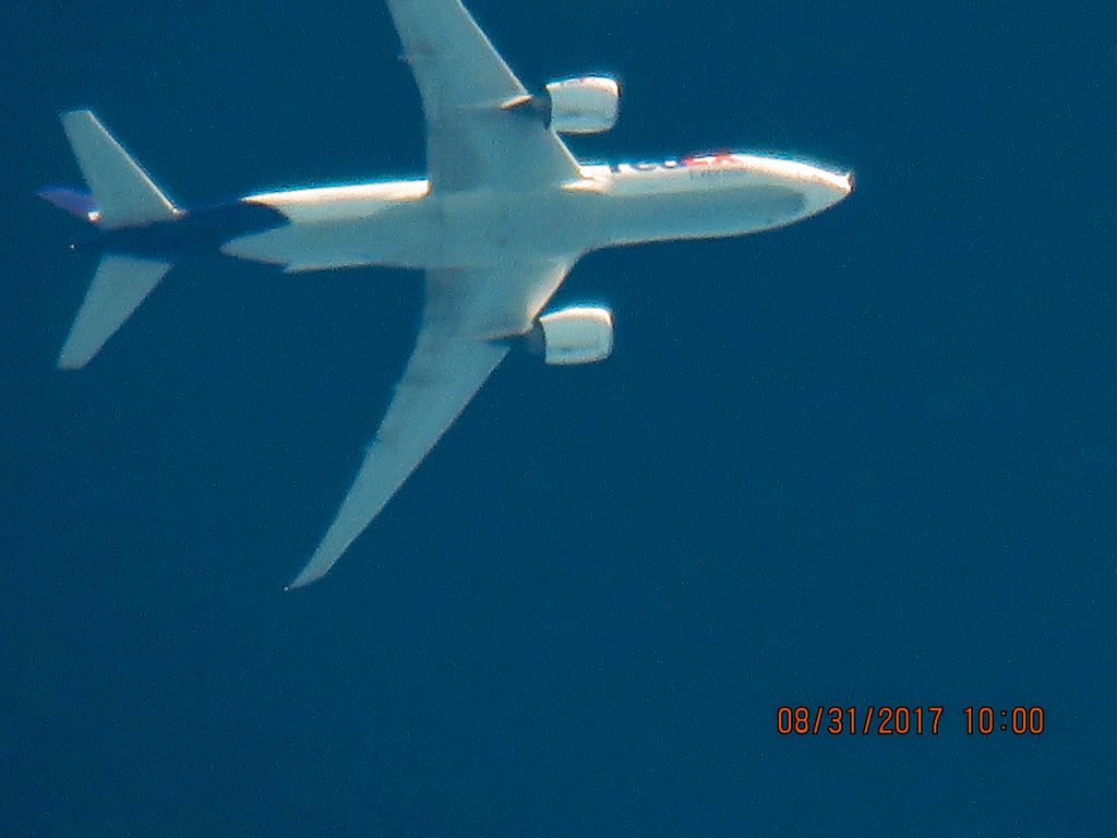 BOEING 777-200LR (N857FD)