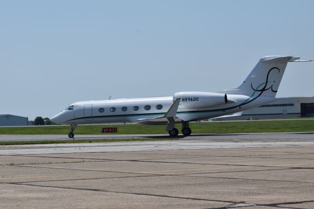 Gulfstream Aerospace Gulfstream IV (N596DC) - DOW Chemical Aircraft- Taken 6-20-2016 