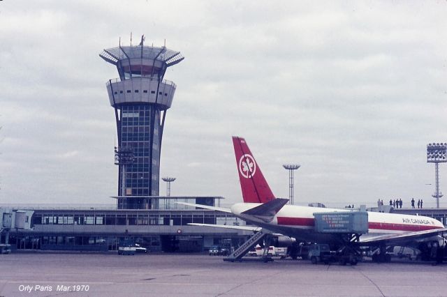 — — - AC dc-8-40 at Paris Orly,Mar.1970