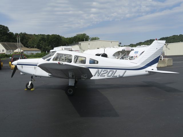 Piper Cherokee (N20LJ)