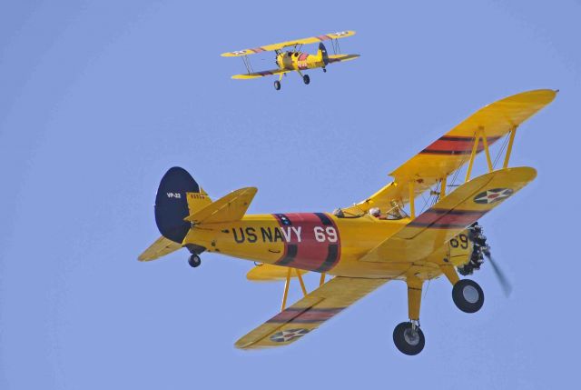 — — - Boeing-Stearman Model 75 Kaydet