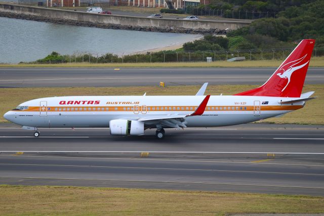 Boeing 737-800 (VH-XZP) - Retro Roo arriving into Sydney for the first time.