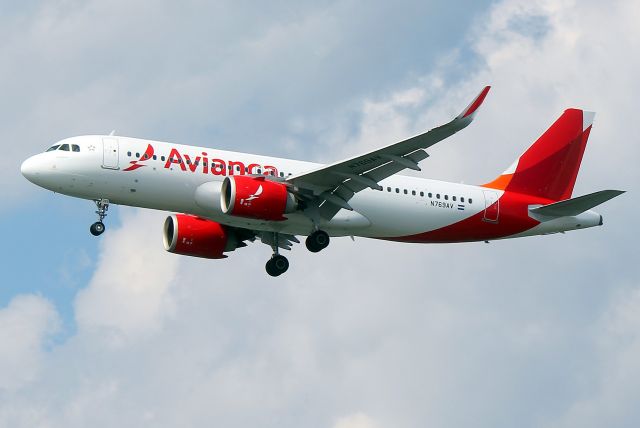 Airbus A320 (N769AV) - Taca 444 arriving from El Salvador