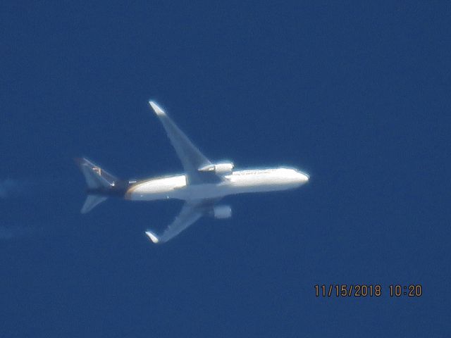 BOEING 767-300 (N358UP)