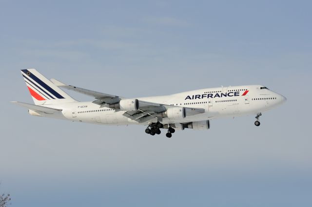 Boeing 747-400 (F-GEXB)