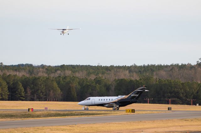 Hawker 800 (N808MC)