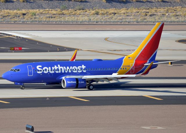 Boeing 737-700 (N564WN)