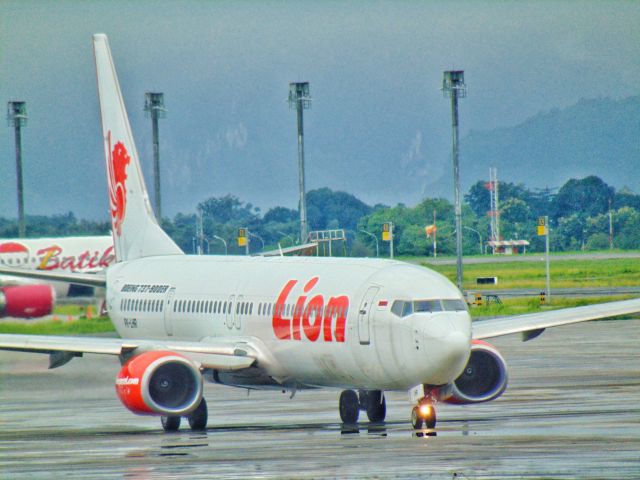 Boeing 737-900 (PK-LRH)