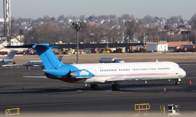 McDonnell Douglas MD-83 (N880DP) - Detroit Pistons in town playing the Celtics.