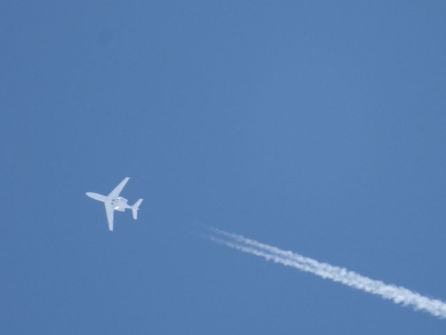 Embraer Phenom 300 (N240WB) - 09/19/21