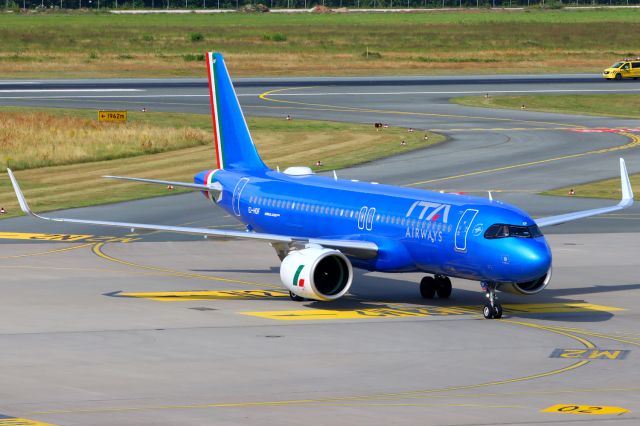 Airbus A320neo (EI-HOF)