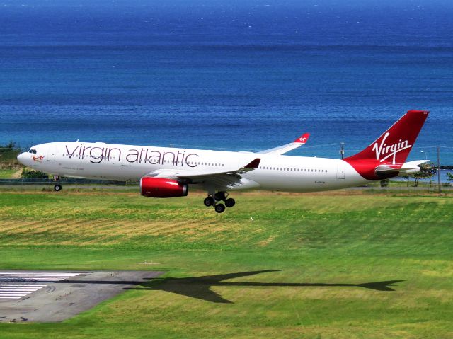 Airbus A330-300 (G-VLUV)