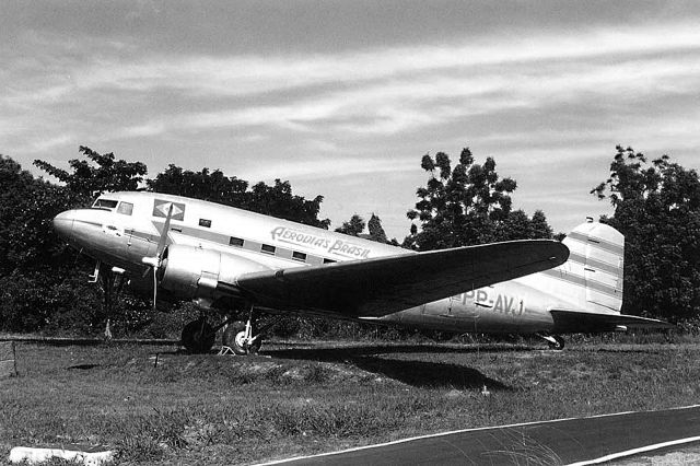 Douglas DC-3 (PP-AVJ)