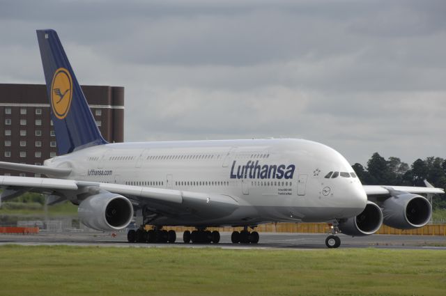 Airbus A380-800 (D-AIMA) - Departure at Narita Intl Airport R/W16R on 2010/8/11