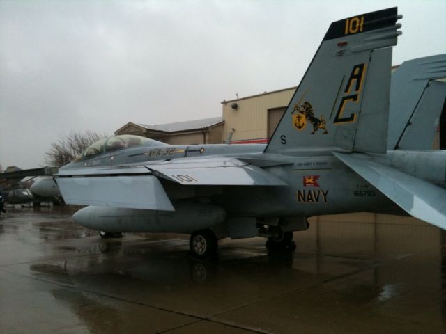 16-6793 — - Gypsy 11, an F/A 18 with VFA 32 (The Swordsmen) awaits her crew on the tarmac at the Aviation Museum of Kentucky following a recent visit.... AMK is on the campus of Blue Grass Airport (KLEX).