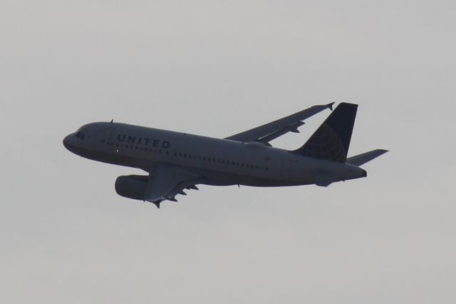 Airbus A319 (N838UA) - Departing Runway: 22L. IFR. Squawk 6232. Operating as "United" UAL1762/UA1762 on 8/04/2018.