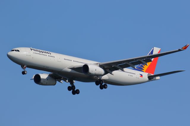 Airbus A330-300 (RP-C8785)