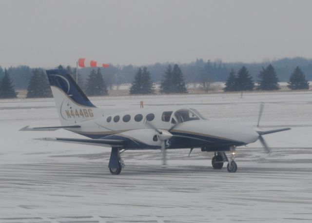 Cessna 421 (N444BG) - N444BG at CYFD - Jan 2010