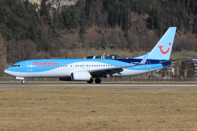 Boeing 737-800 (G-TAWR)