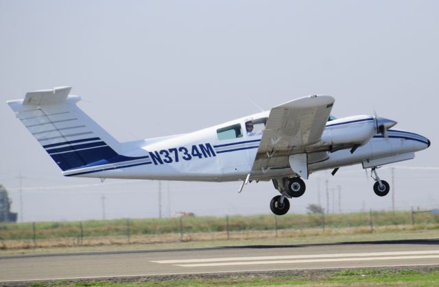 Beechcraft Duchess (N3734M)