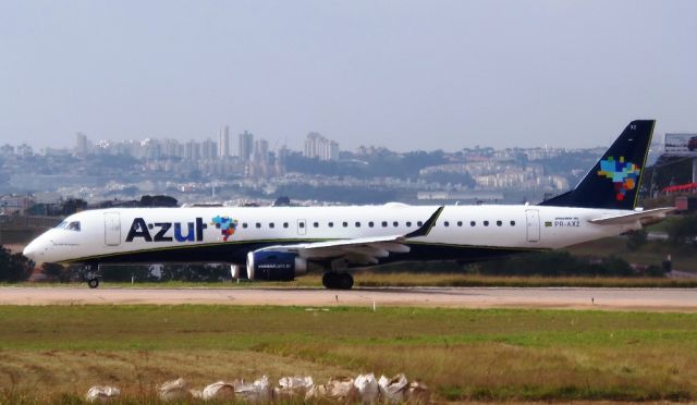 Embraer ERJ-190 (PR-AXZ)