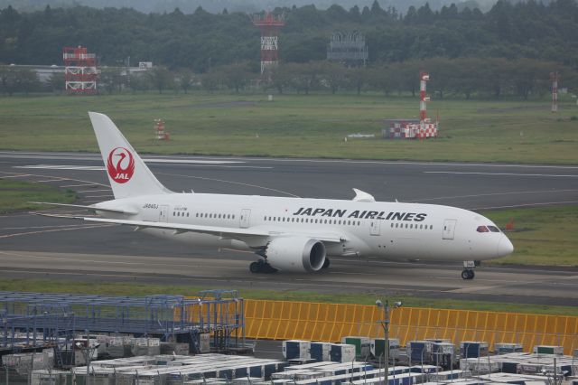 Boeing 787-8 (JA840J)