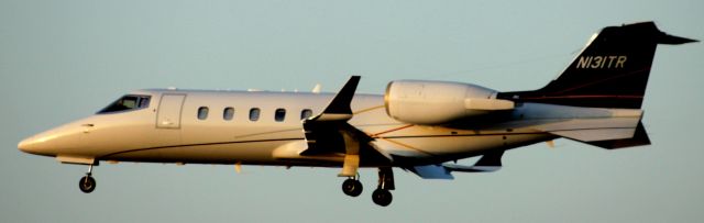 Learjet 60 (N131TR) - On Final 30L