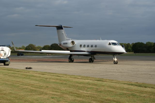 Gulfstream Aerospace Gulfstream 3 (N560SH) - Taxiing into Dunsfold parking arriving in from Germany