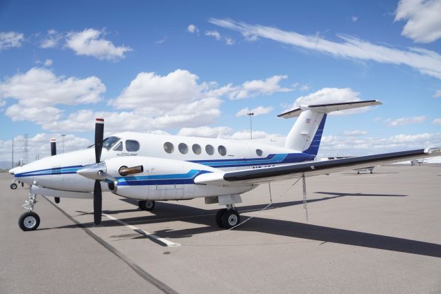 Beechcraft Super King Air 200 (N84CQ)